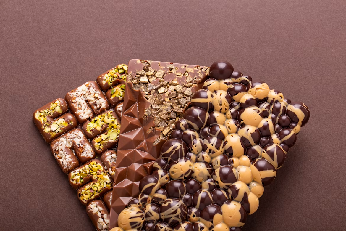 Mix Nut Chocolate Bar